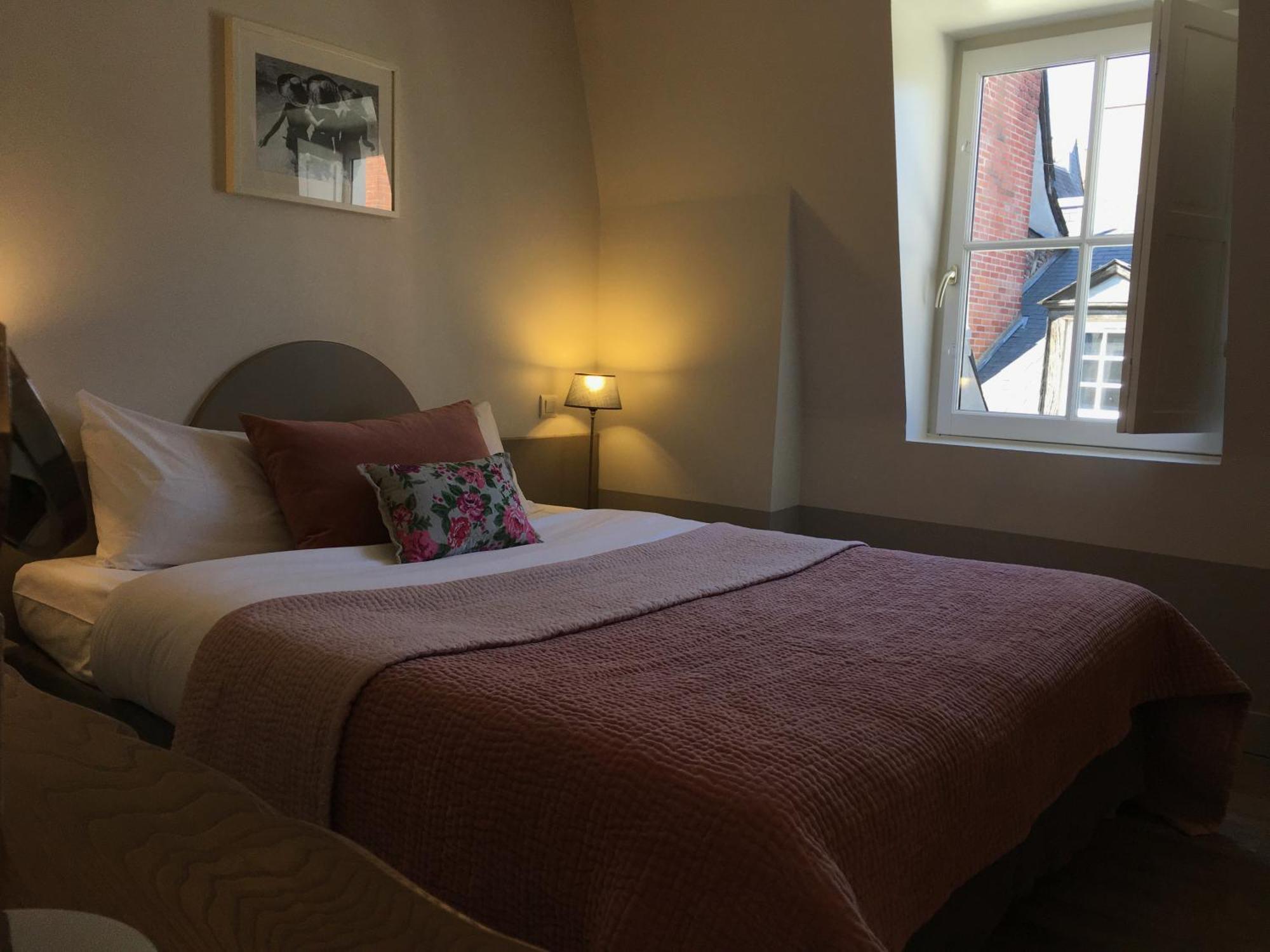 Hotel L'Adresse Tours Bilik gambar